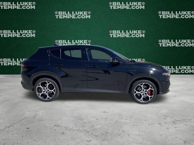 2024 Alfa Romeo Tonale Veloce photo 2