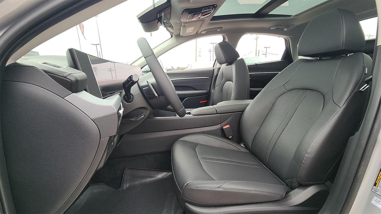 2025 Hyundai Sonata Hybrid Limited photo 10