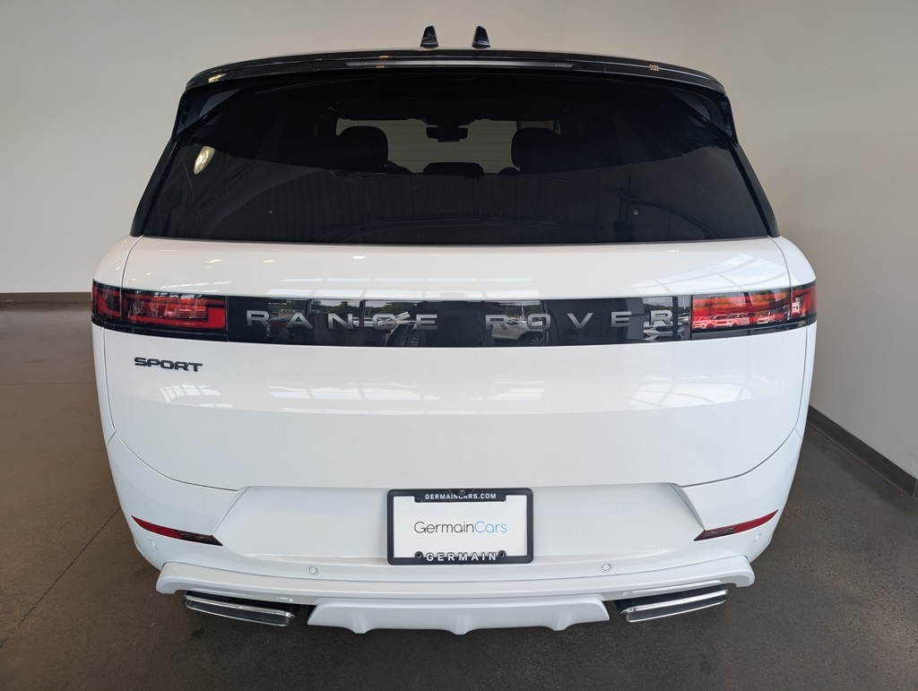 2025 Land Rover Range Rover Sport SE photo 4