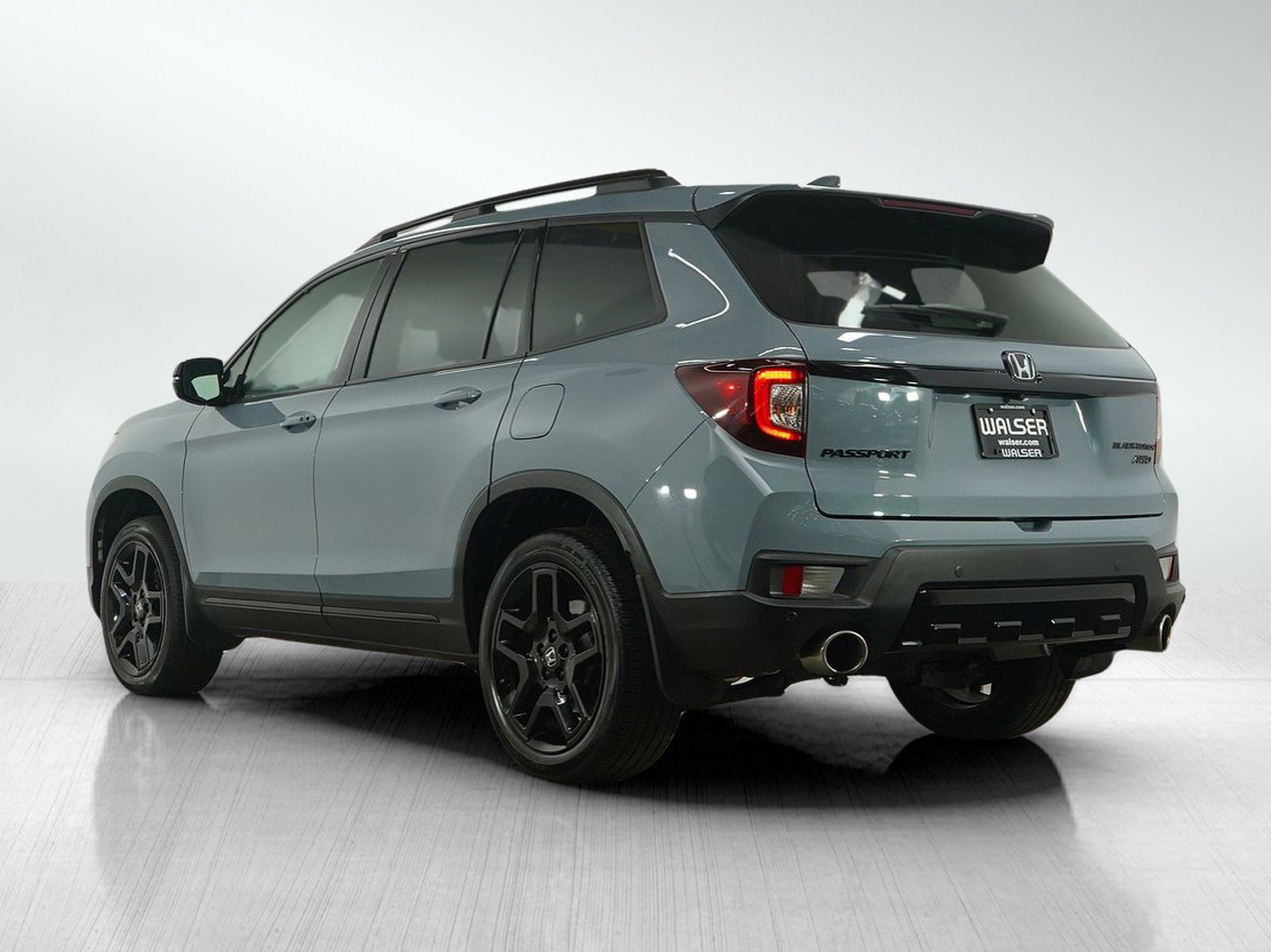 2024 Honda Passport Sport Black Edition photo 3