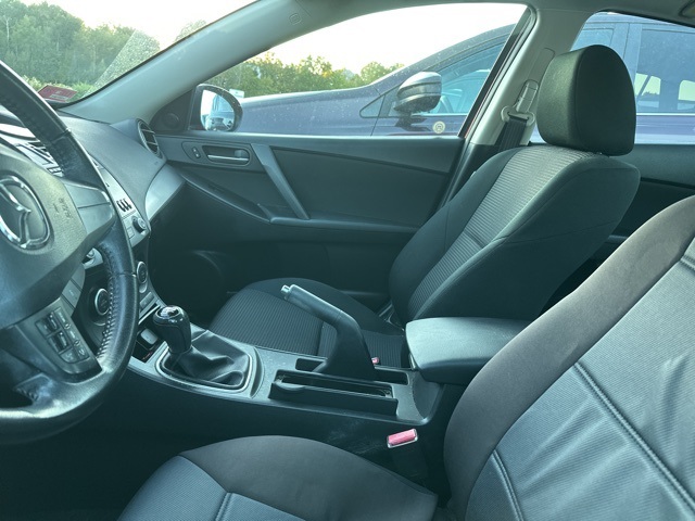 2013 Mazda Mazda3 Touring photo 7