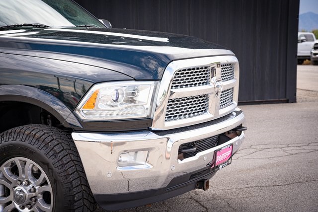 2017 Ram 3500 Laramie photo 4
