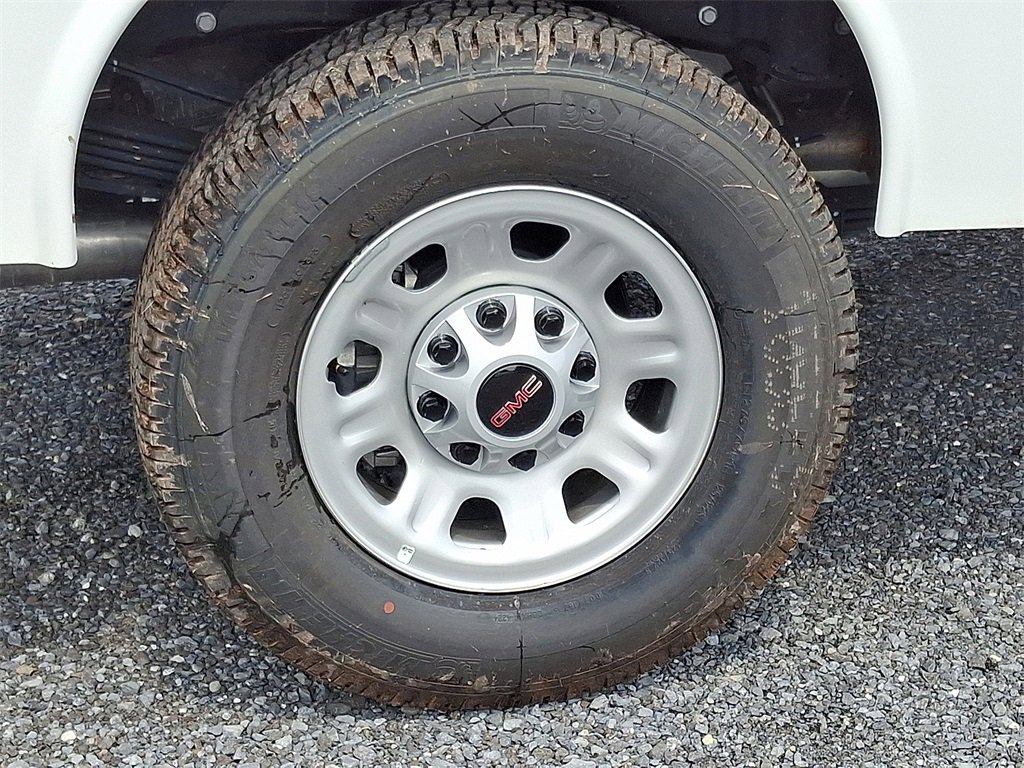 2025 Gmc Sierra 3500 HD Pro photo 4