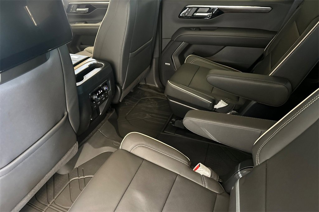 2025 Chevrolet Tahoe Premier photo 12