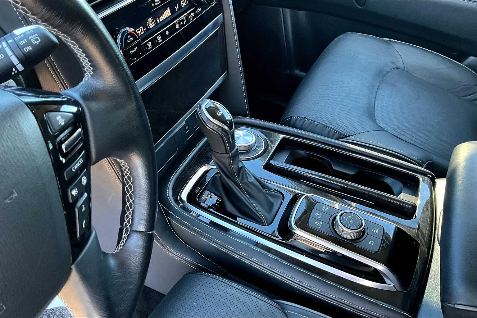 2022 Infiniti QX80 Luxe photo 14