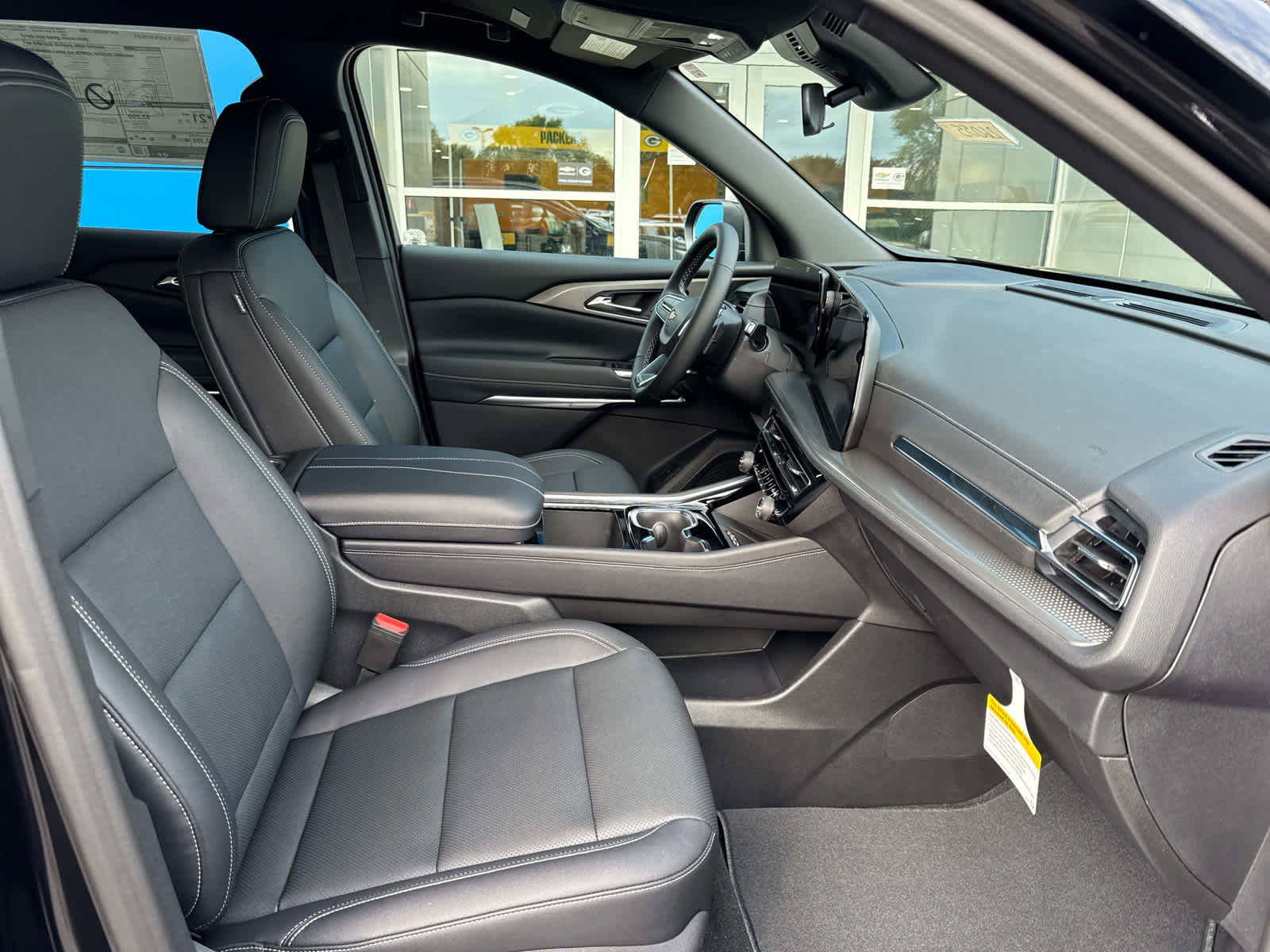 2026 Chevrolet Traverse photo 4