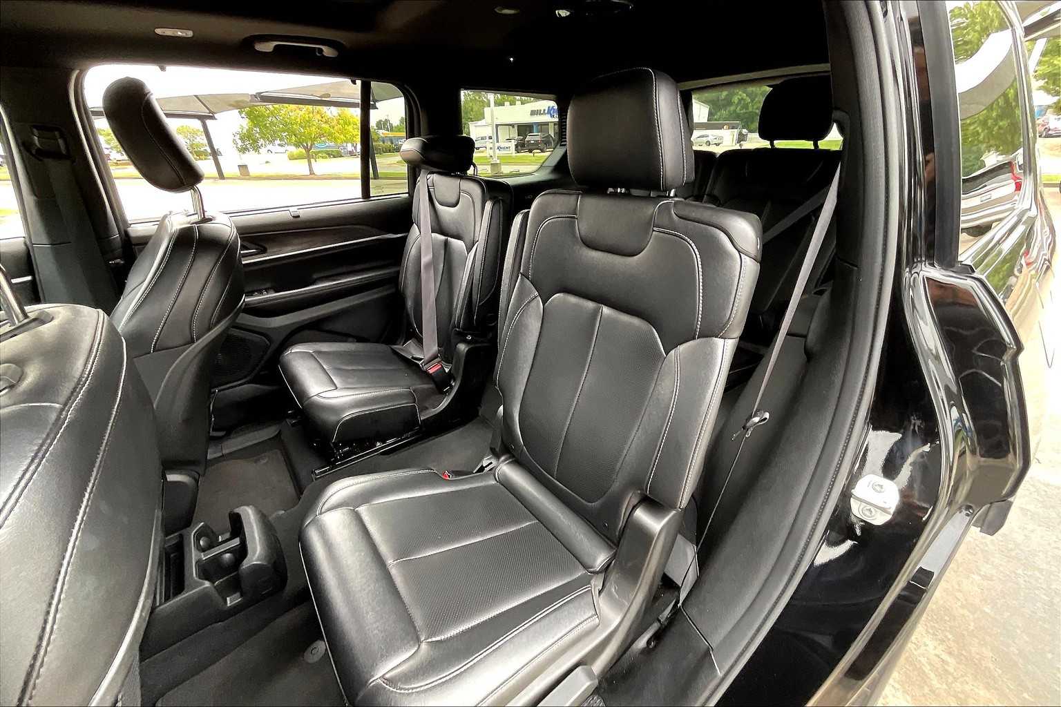 2024 Jeep Grand Cherokee Limited photo 15