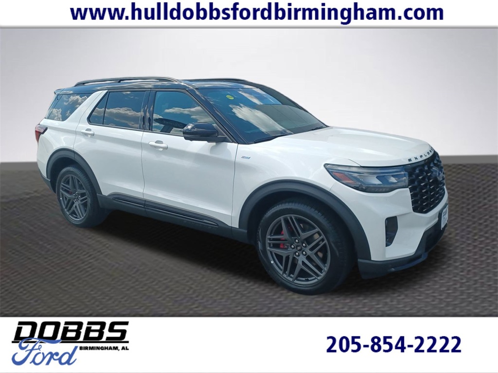 2025 Ford Explorer ST-LINE's photo