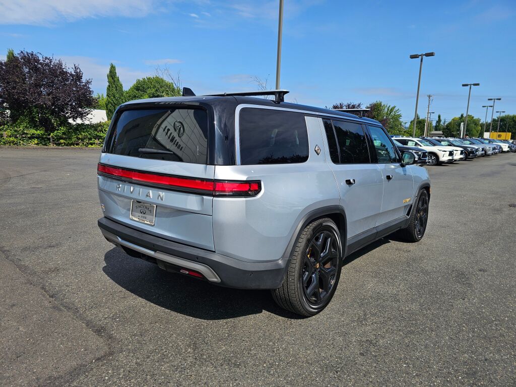 2023 Rivian R1S Adventure photo 6