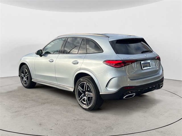 2026 Mercedes Benz GLC 300 4MATIC photo 3