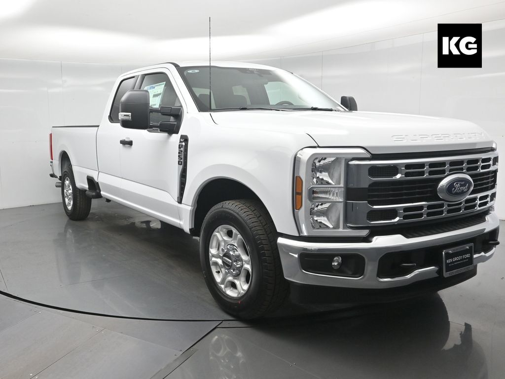 2026 Ford F-250 Super Duty XLT's photo