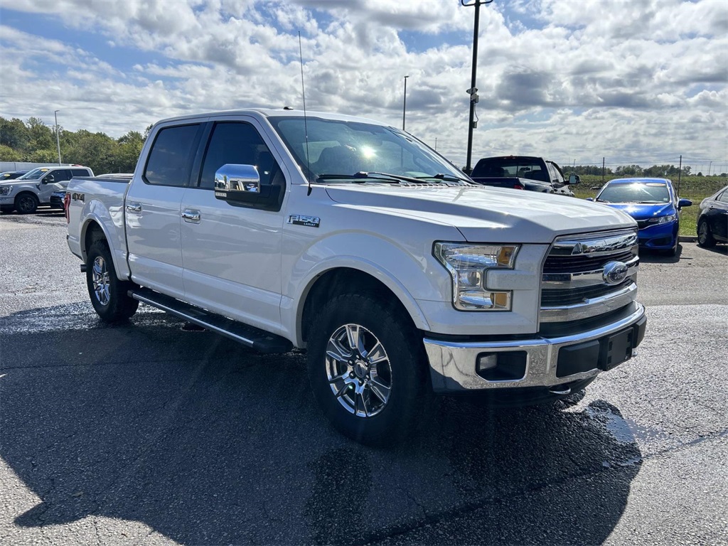 2016 Ford F-150 Lariat photo 2