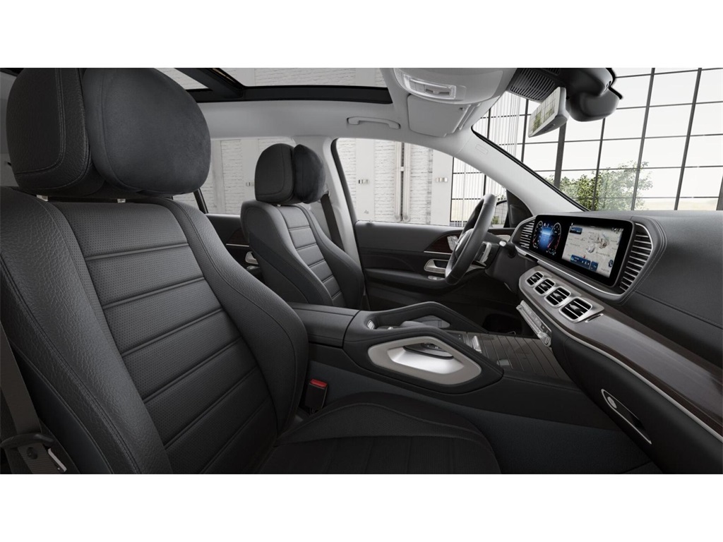2025 Mercedes Benz GLS 450 4MATIC photo 4