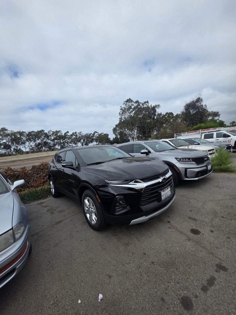 2022 Chevrolet Blazer 3LT photo 2
