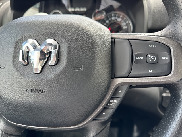 2023 Ram 2500 Tradesman photo 17
