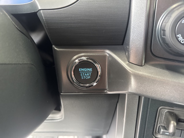 2025 Ford F-150 XLT photo 16