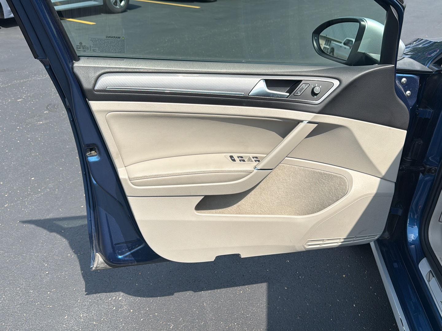 2019 Volkswagen Golf Alltrack S photo 17