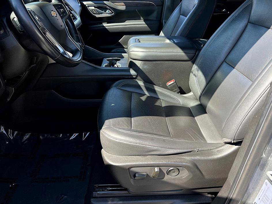 2021 Chevrolet Suburban LT photo 9