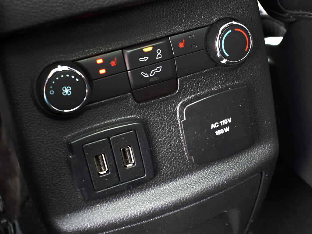 2019 Ford Explorer Platinum photo 19