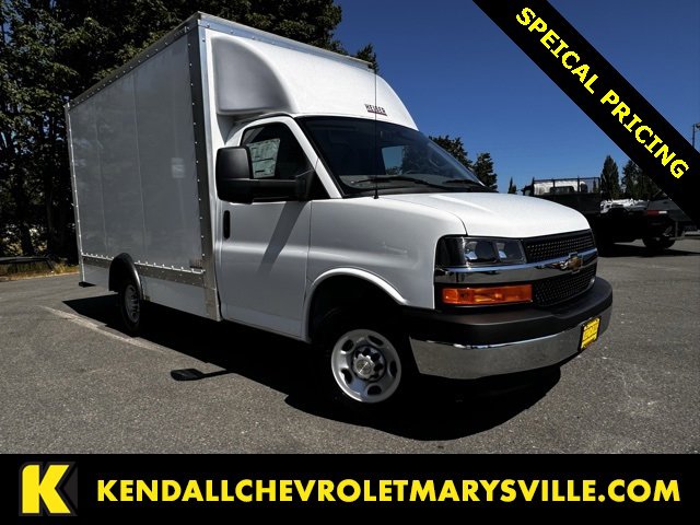 2024 Chevrolet Express Cutaway Base's photo