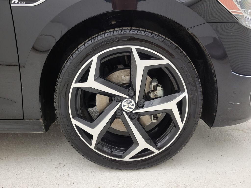 2020 Volkswagen Passat 2.0T R-Line photo 23