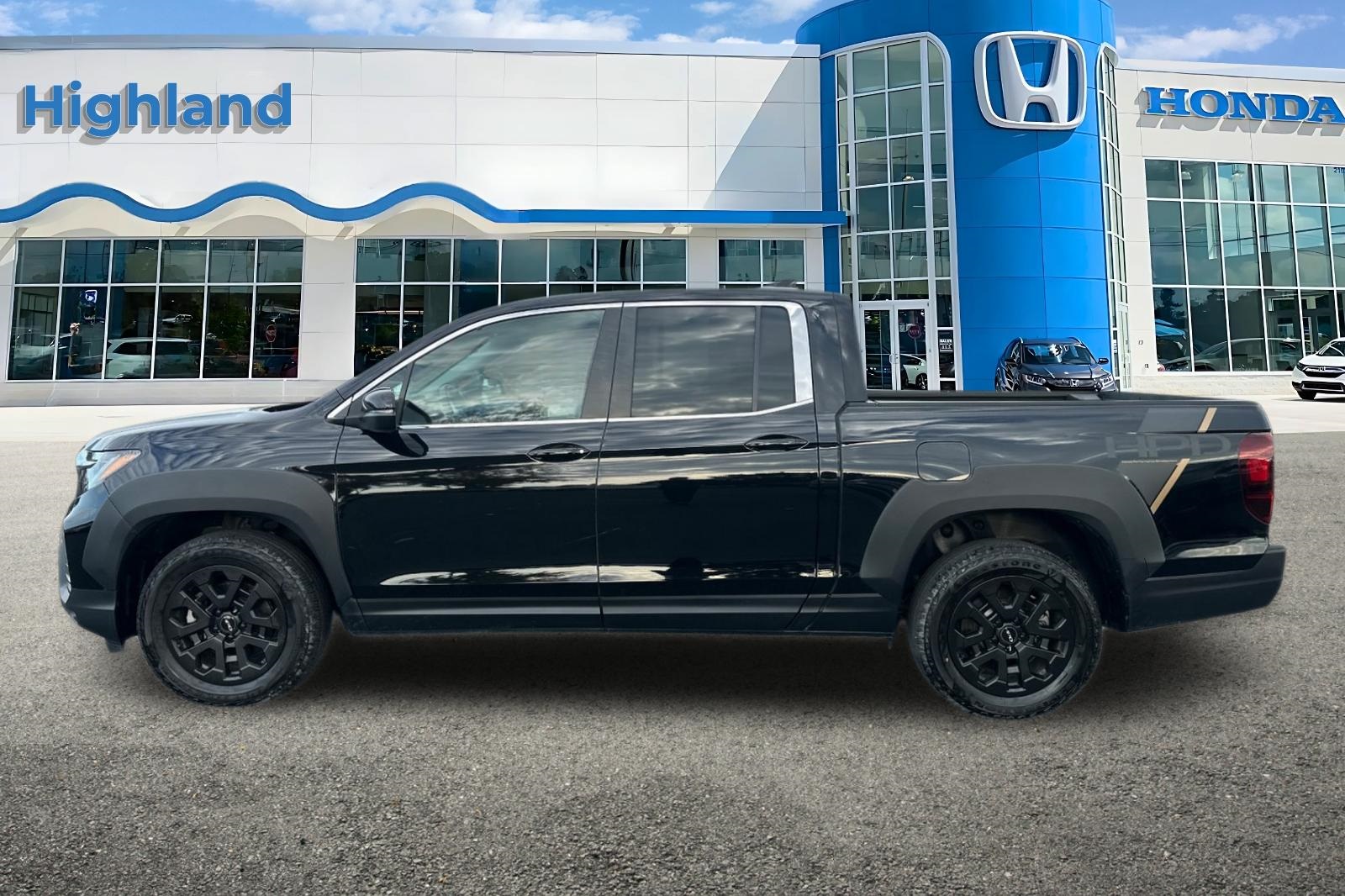 2023 Honda Ridgeline RTL photo 2