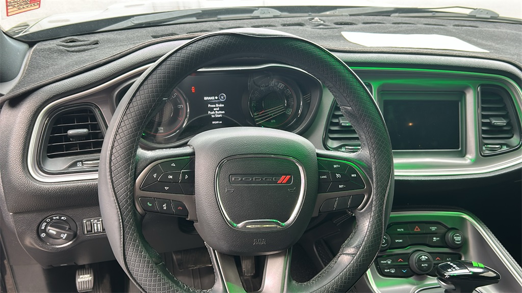 2019 Dodge Challenger SXT photo 14
