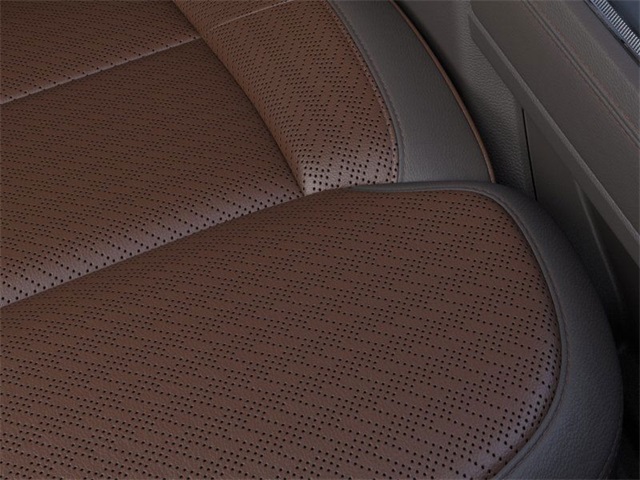 2026 Ford F-450 King Ranch photo 16