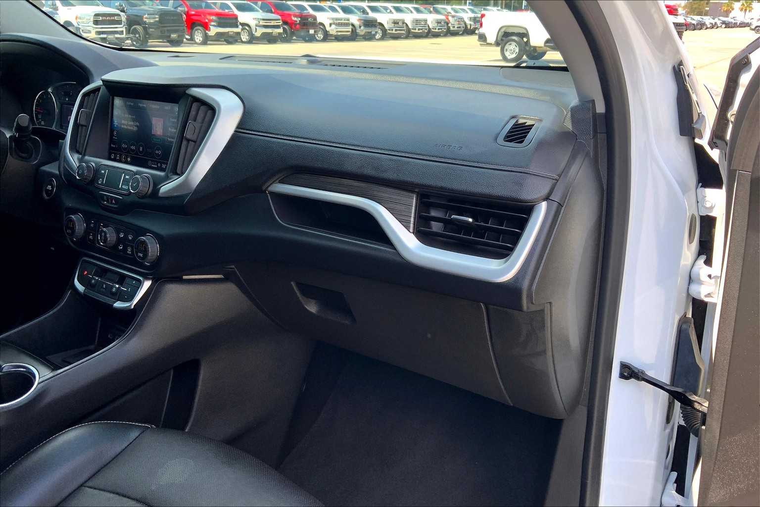 2023 Gmc Terrain SLT photo 17
