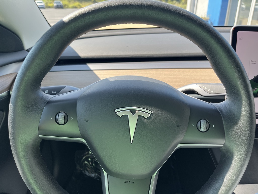 2022 Tesla Model 3 Long Range photo 16
