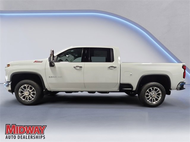 2025 Chevrolet Silverado 2500HD LTZ photo 2