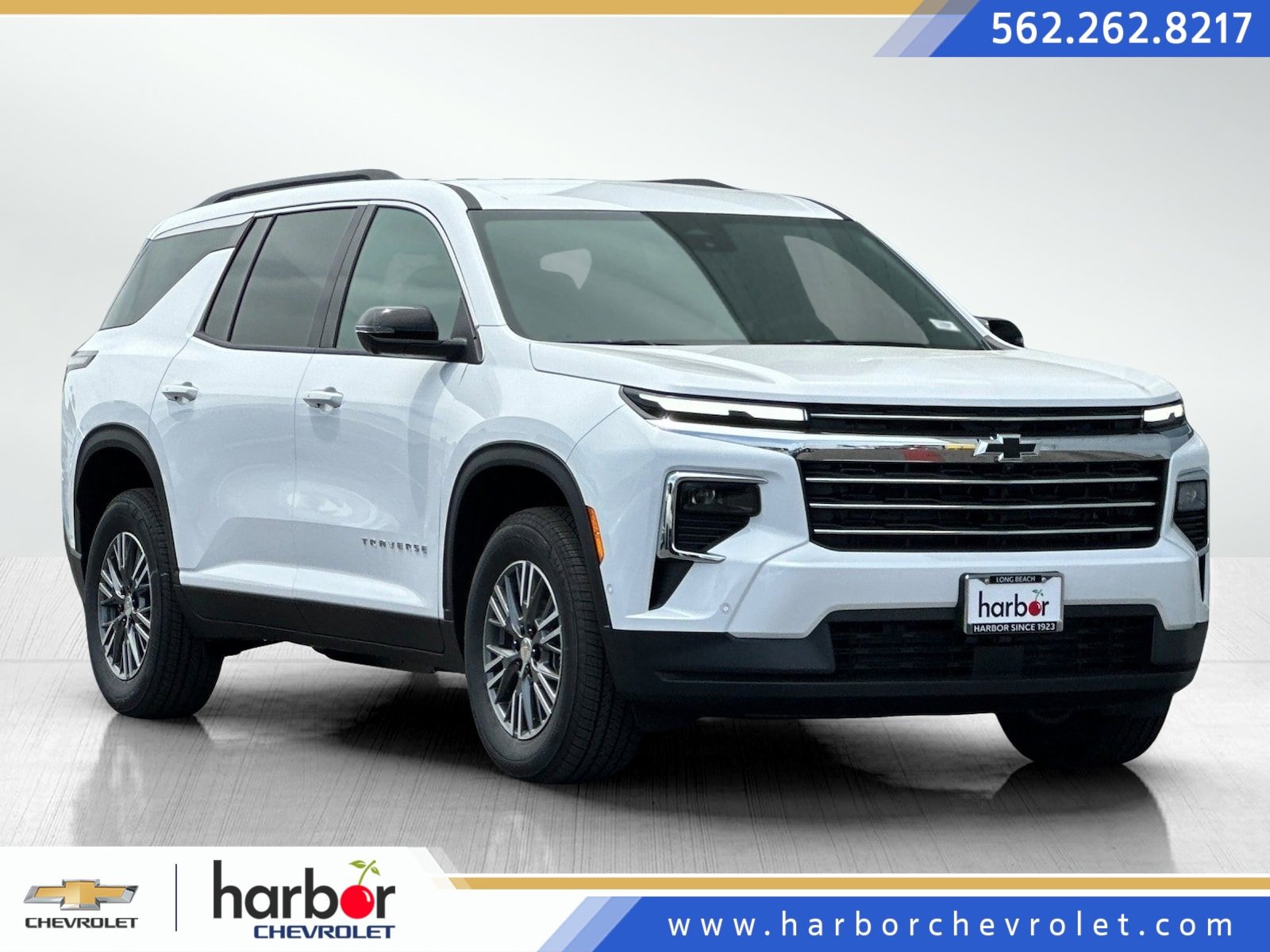 2025 Chevrolet Traverse LT's photo