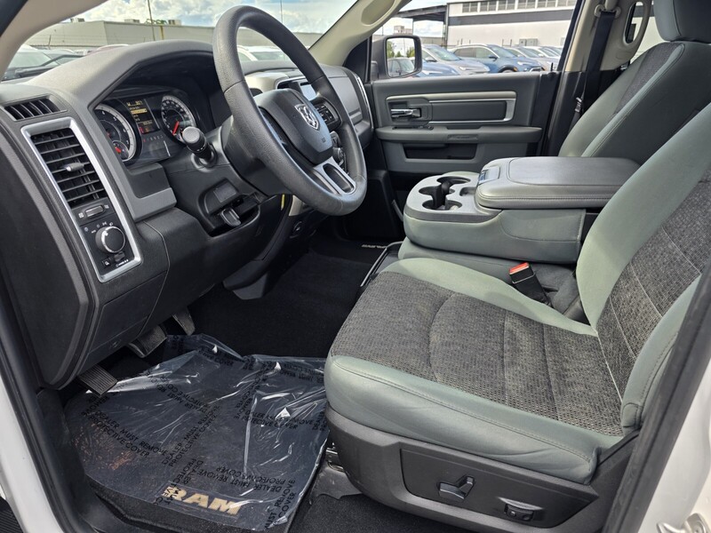 2019 Ram 1500 Classic SLT photo 10