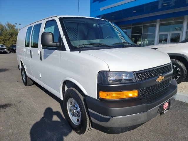 2024 Chevrolet Express Cargo Work Van's photo