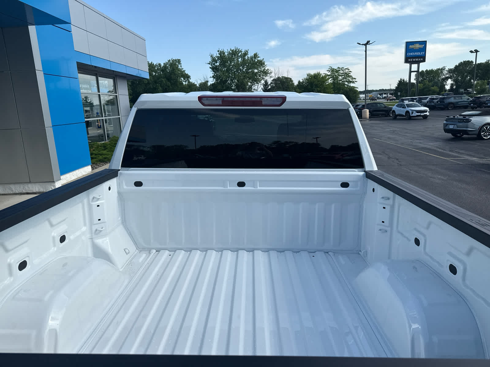 2025 Chevrolet Silverado 1500 LT photo 9