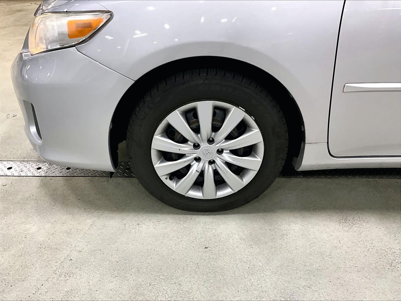 2012 Toyota Corolla LE photo 4