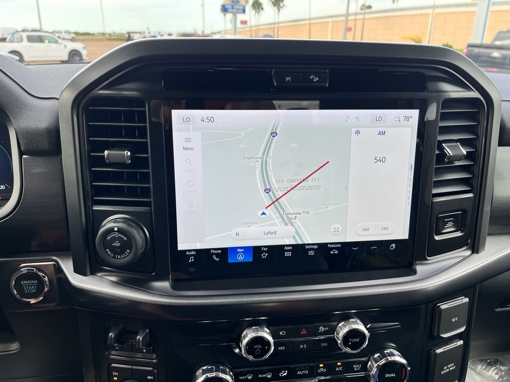 2025 Ford F-150 Lariat photo 14