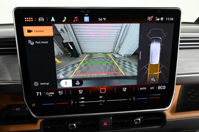 2025 Volkswagen ID. Buzz Pro S photo 4