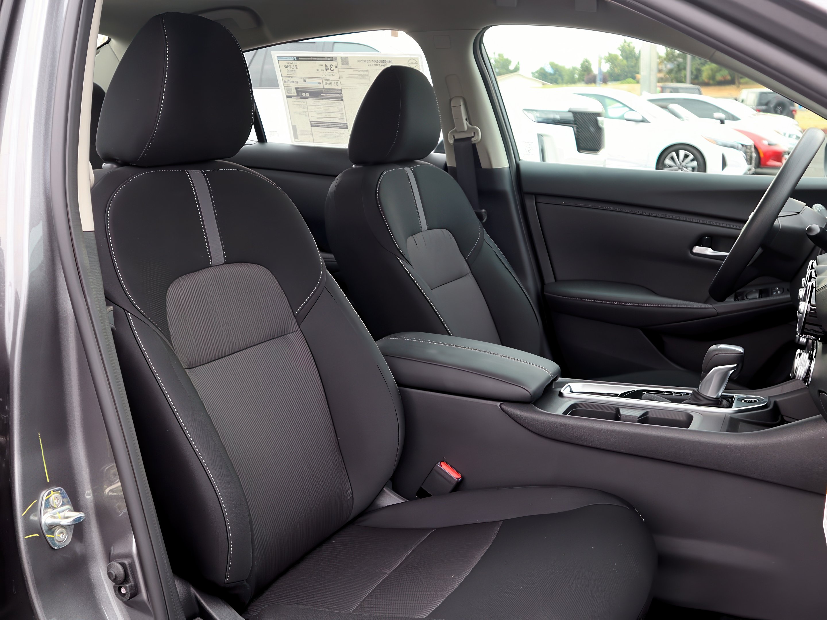 2025 Nissan Sentra SV photo 23