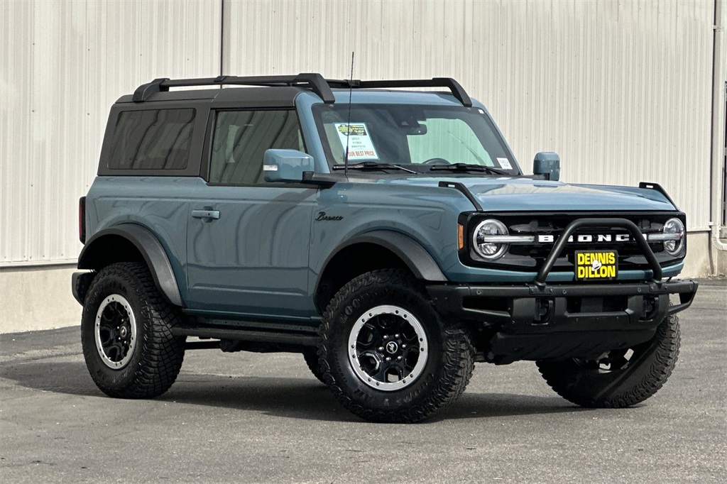 2021 Ford Bronco Outer Banks photo 2