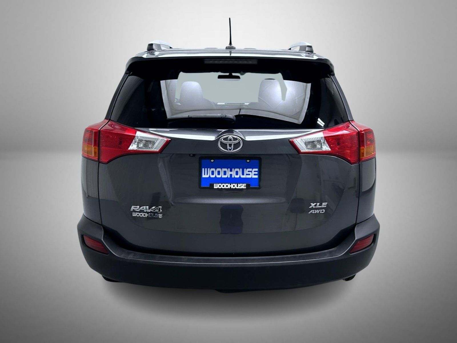 2015 Toyota RAV4 XLE photo 6