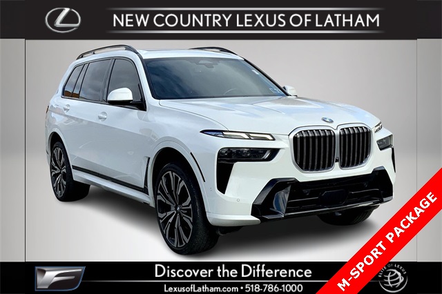2023 BMW X7 40i's photo