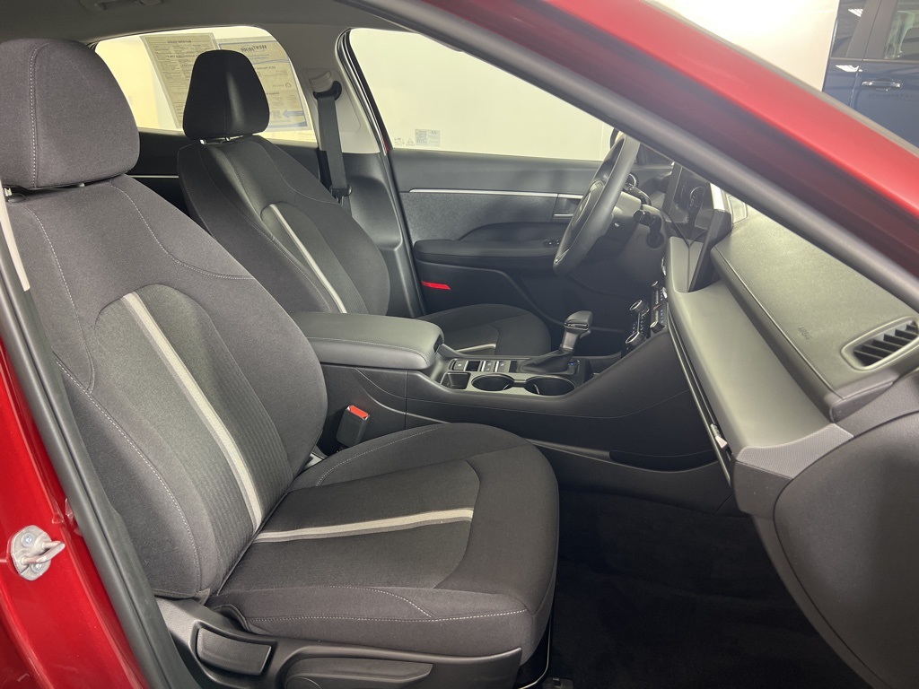 2025 Hyundai Sonata SE photo 25
