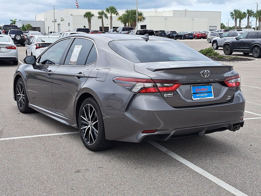 2021 Toyota Camry SE photo 4