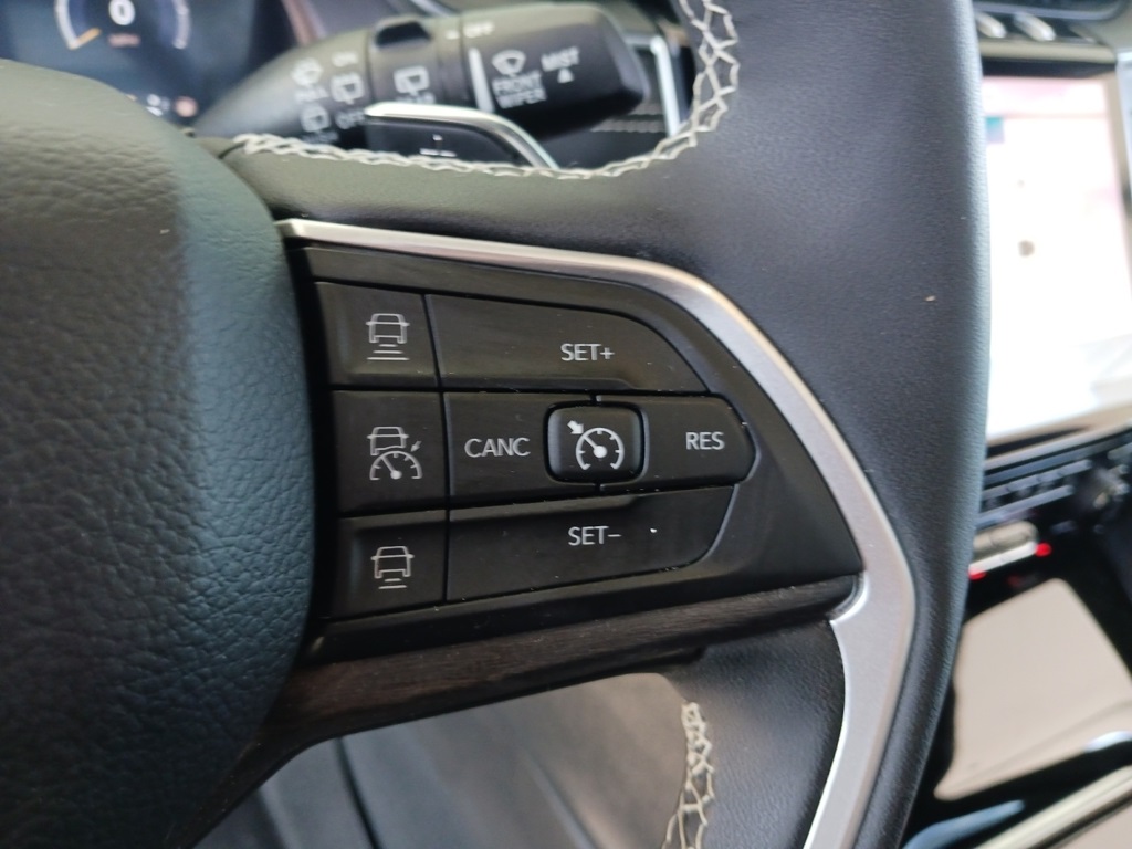 2024 Jeep Grand Cherokee Limited photo 13