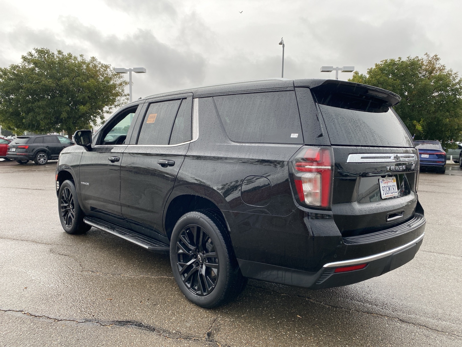 2023 Chevrolet Tahoe LS photo 4