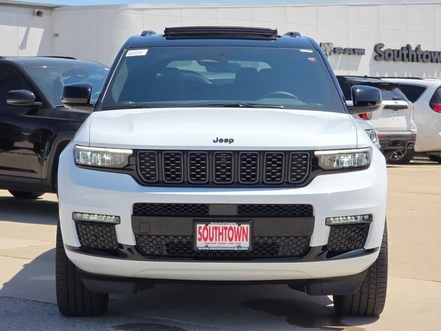 2025 Jeep Grand Cherokee L Summit Reserve photo 2