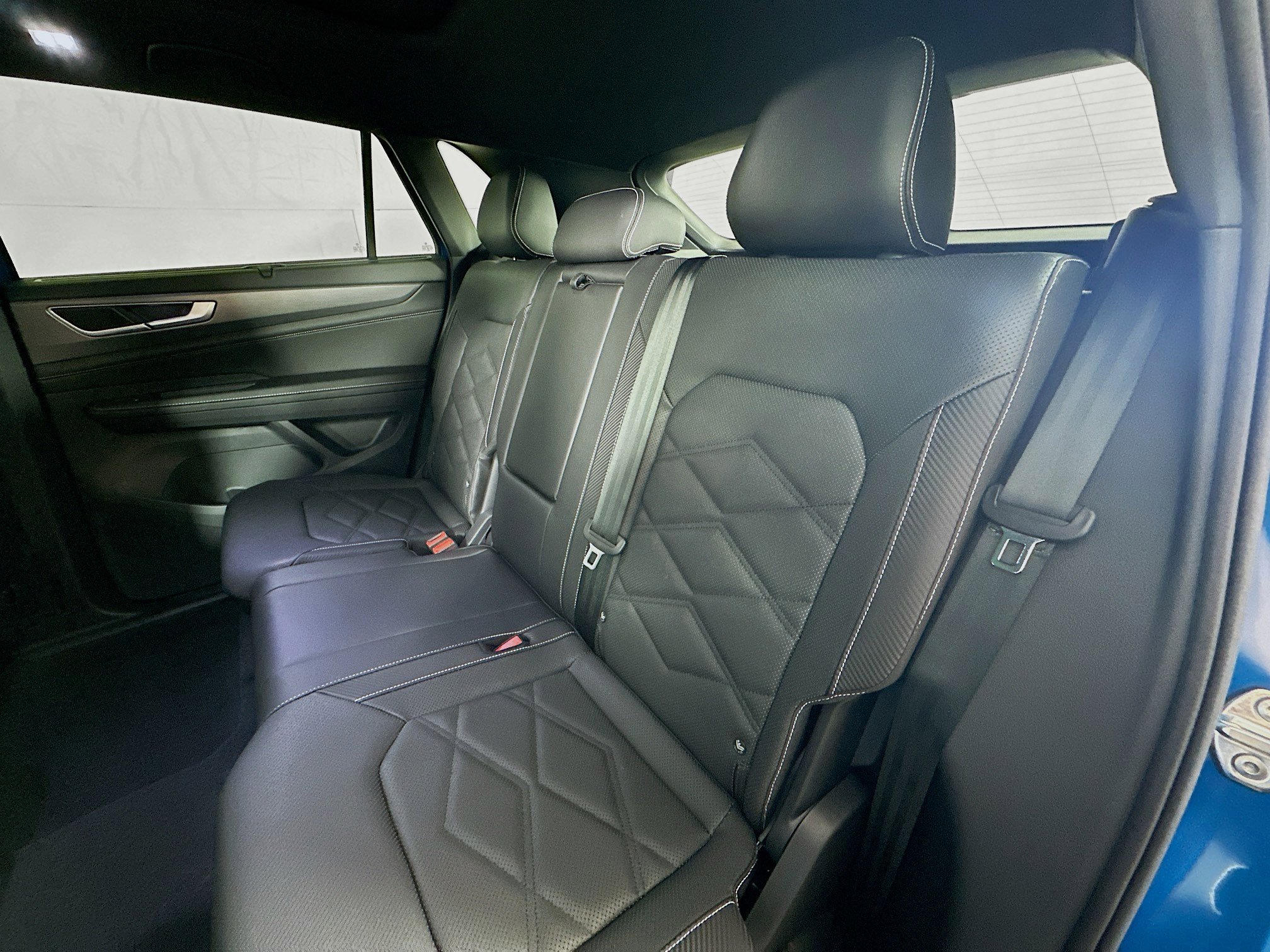 2025 Volkswagen Atlas Cross Sport SE Technology photo 23