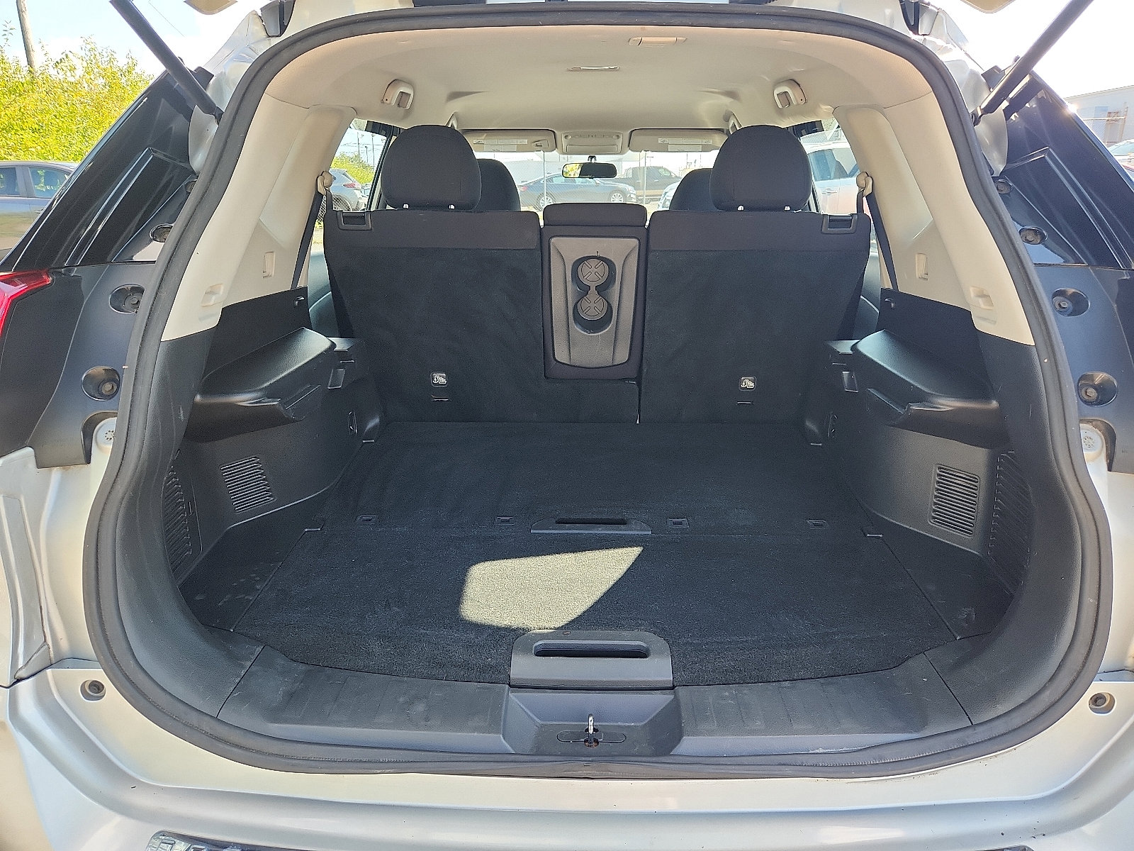 2017 Nissan Rogue S photo 26