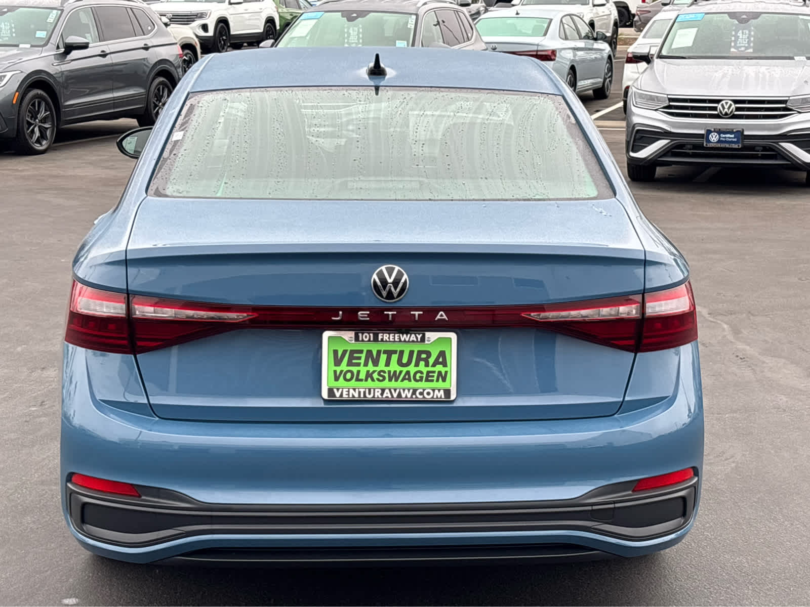 2025 Volkswagen Jetta Sport photo 4